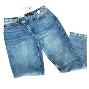 Judy Blue High Waist Relaxed Fit Medium Wash Crossover Jeans NWT 13/31
